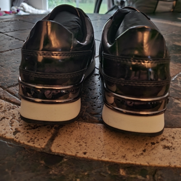 DKNY Women's Athletic Everyday Dalla-Wedge Sneaker pewter 6 NEW - Picture 5 of 8